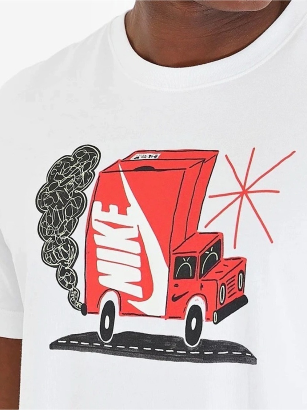 Nike Sportswear NSW Shoebox Truck T-Shirt CI6312-100 Medium